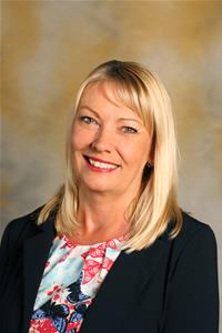 Profile image for Councillor Caroline Makinson